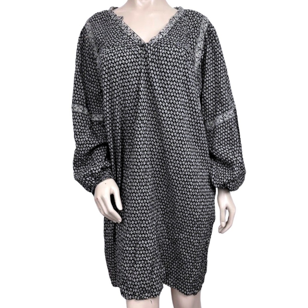 Old Navy 1X Plus Navy White Floral Tunic Dress V Neck Long Sleeve‎ Lightweight